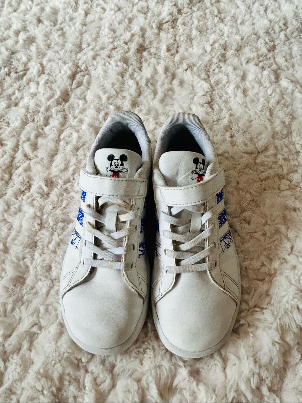 adidas x Disney Mickey Mouse Grand Court Hook-and-Loop Sneakers -kids